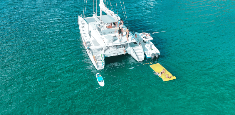 Luxury catamaran Costa Rica (